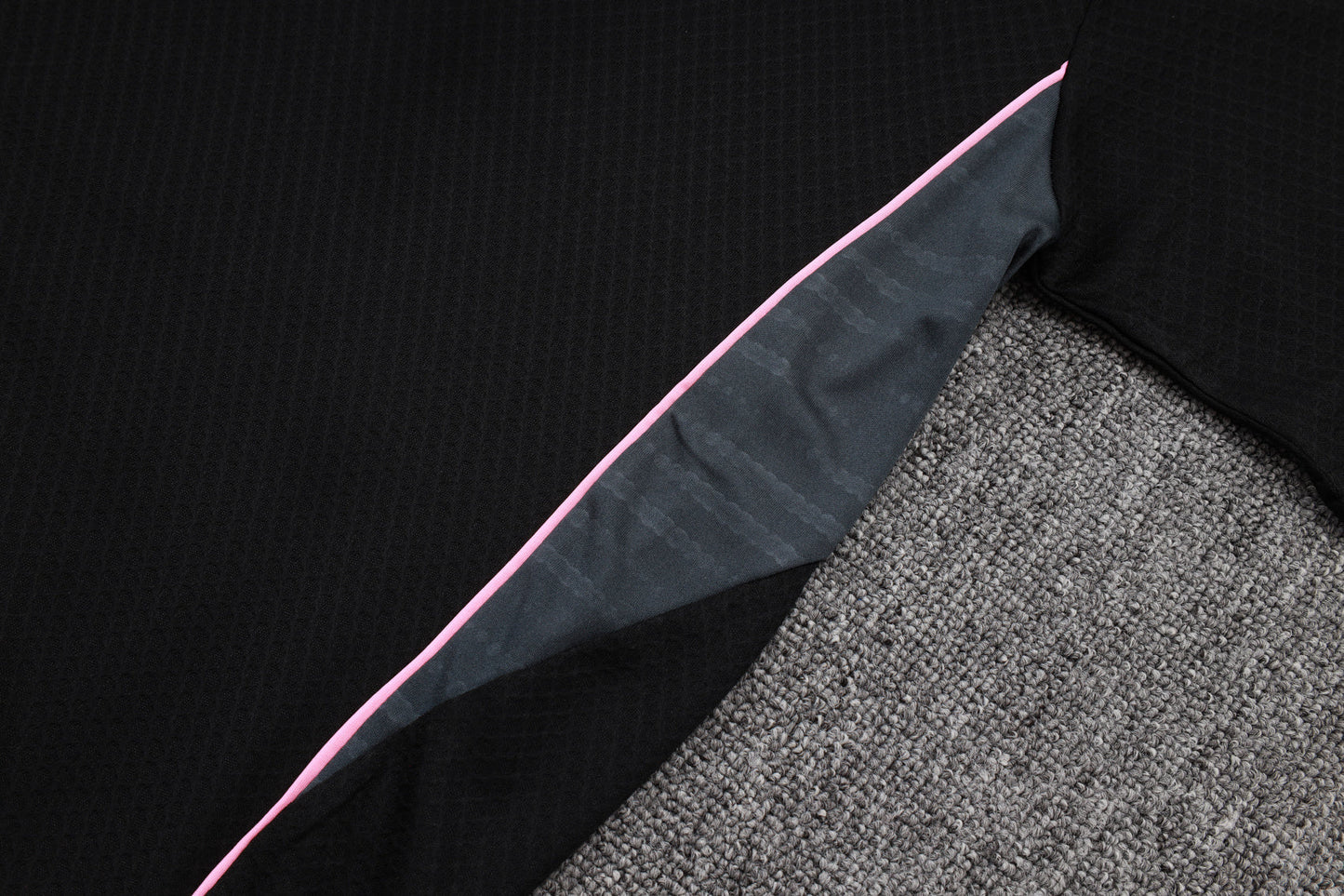 CAMISETA Y PANTALÓN CORTO ENTRENAMIENTO JUVENTUS 25/26