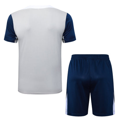 CAMISETA Y PANTALONES CORTOS TOTTENHAM HOTSPUR 25/26