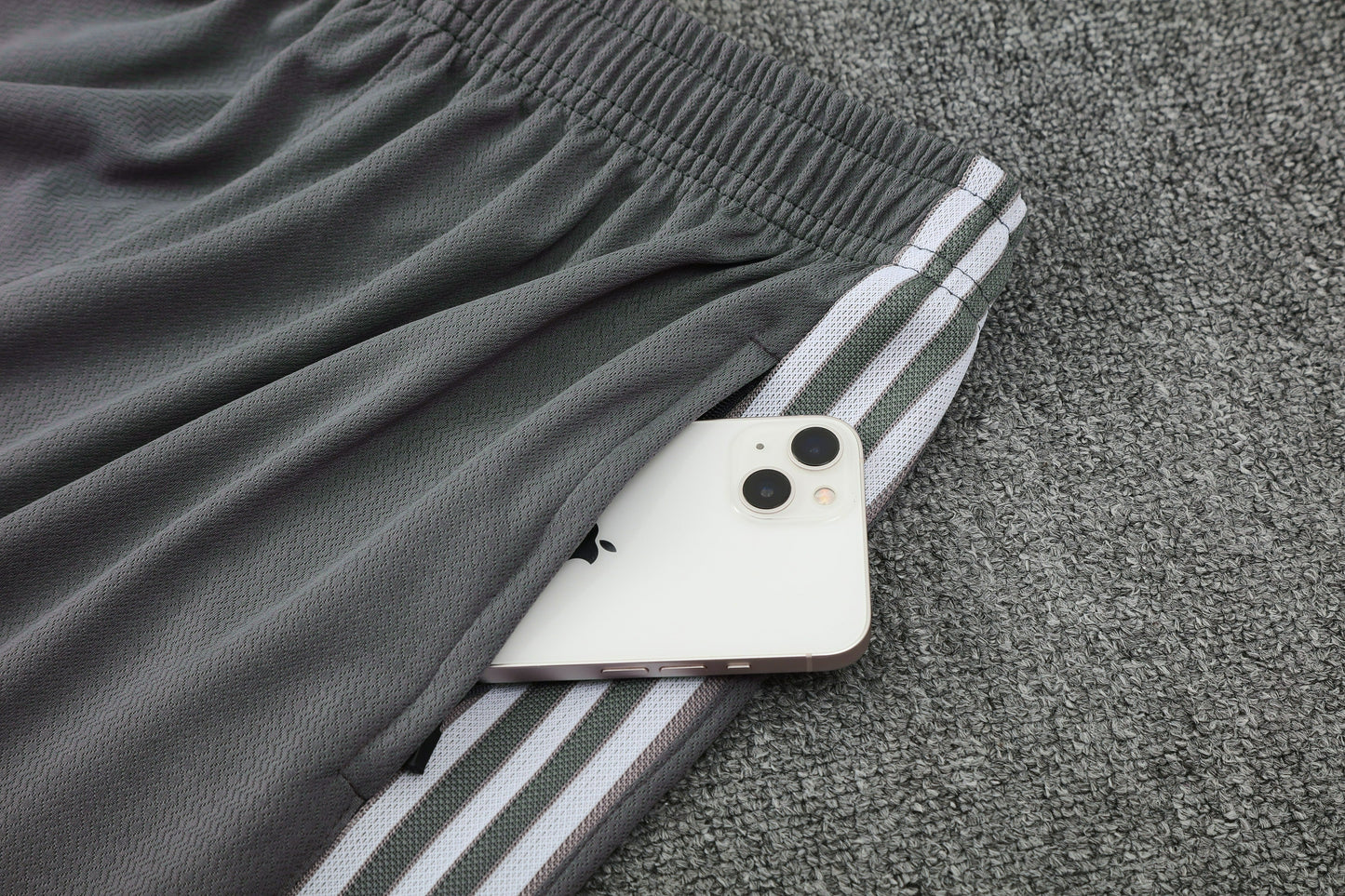 CAMISETA Y PANTALÓN CORTO ENTRENAMIENTO REAL MADRID 25/26