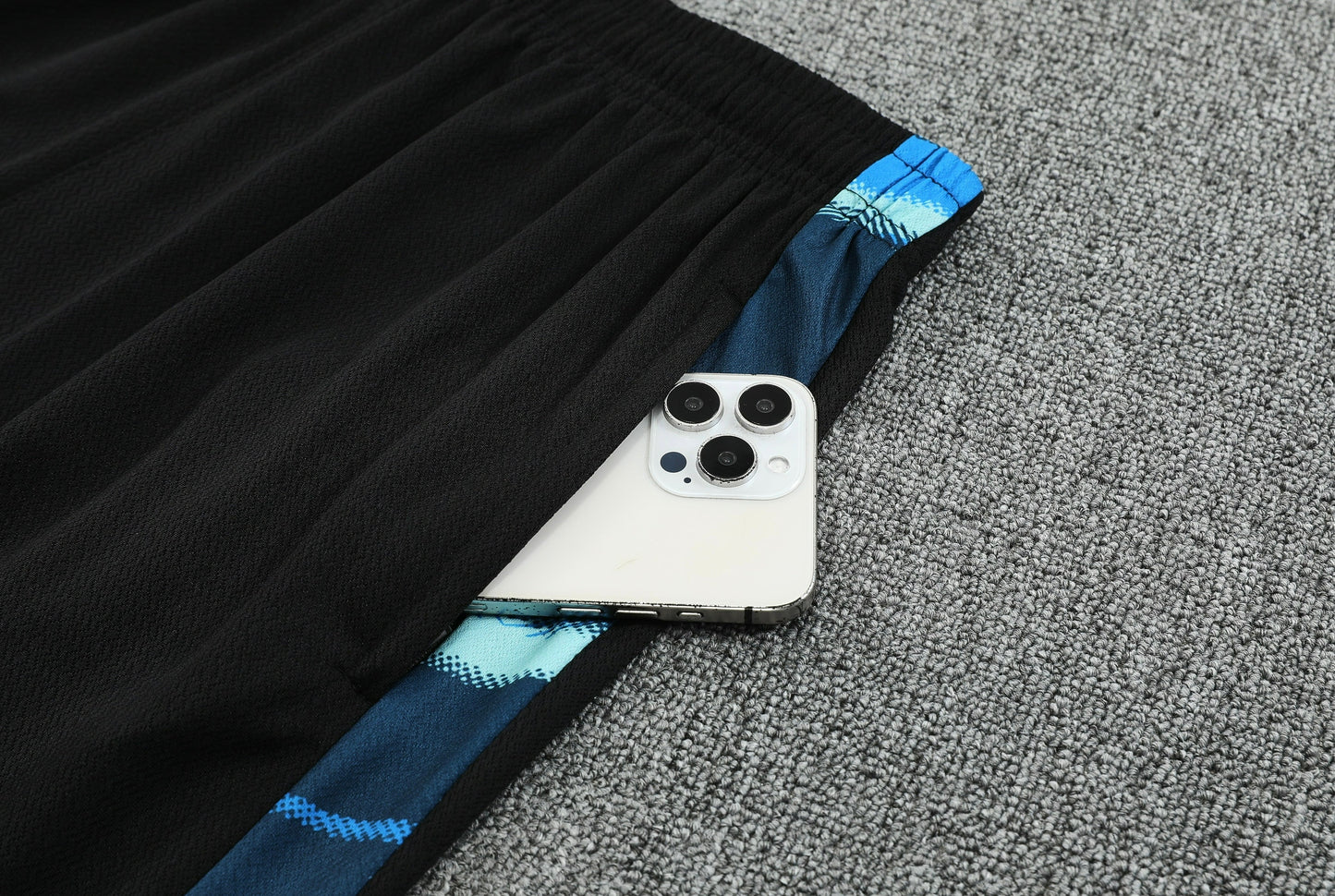CAMISETA Y PANTALÓN CORTO ENTRENAMIENTO OLYMPIQUE DE MARSEILLE 25/26