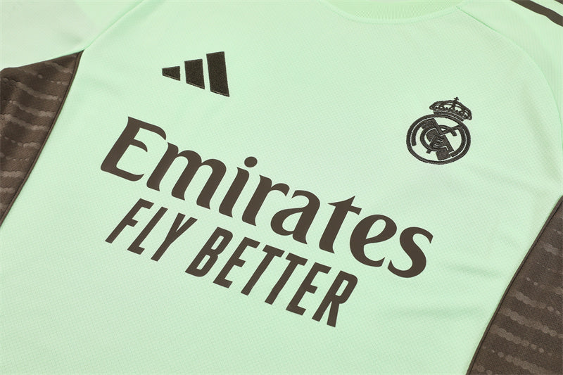 CAMISETA Y PANTALÓN CORTO ENTRENAMIENTO REAL MADRID 25/26