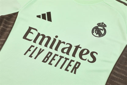 CAMISETA Y PANTALÓN CORTO ENTRENAMIENTO REAL MADRID 25/26
