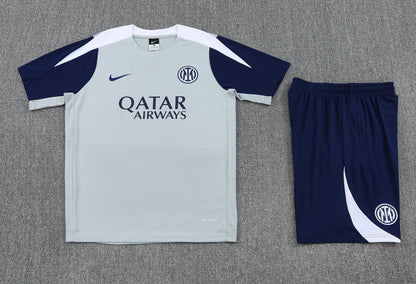 CAMISETA Y PANTALÓN CORTO ENTRENAMIENTO INTER 25/26
