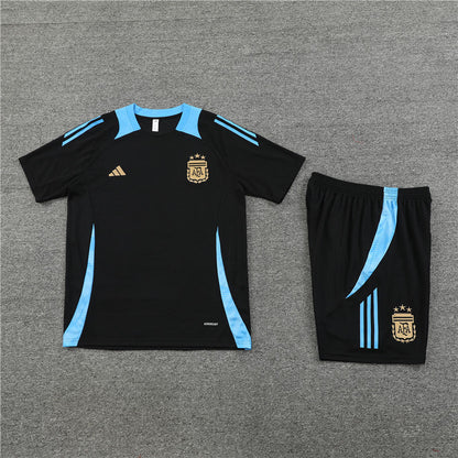 CAMISETA Y PANTALONES CORTOS PARA NIÑO ARGENTINA 24/25