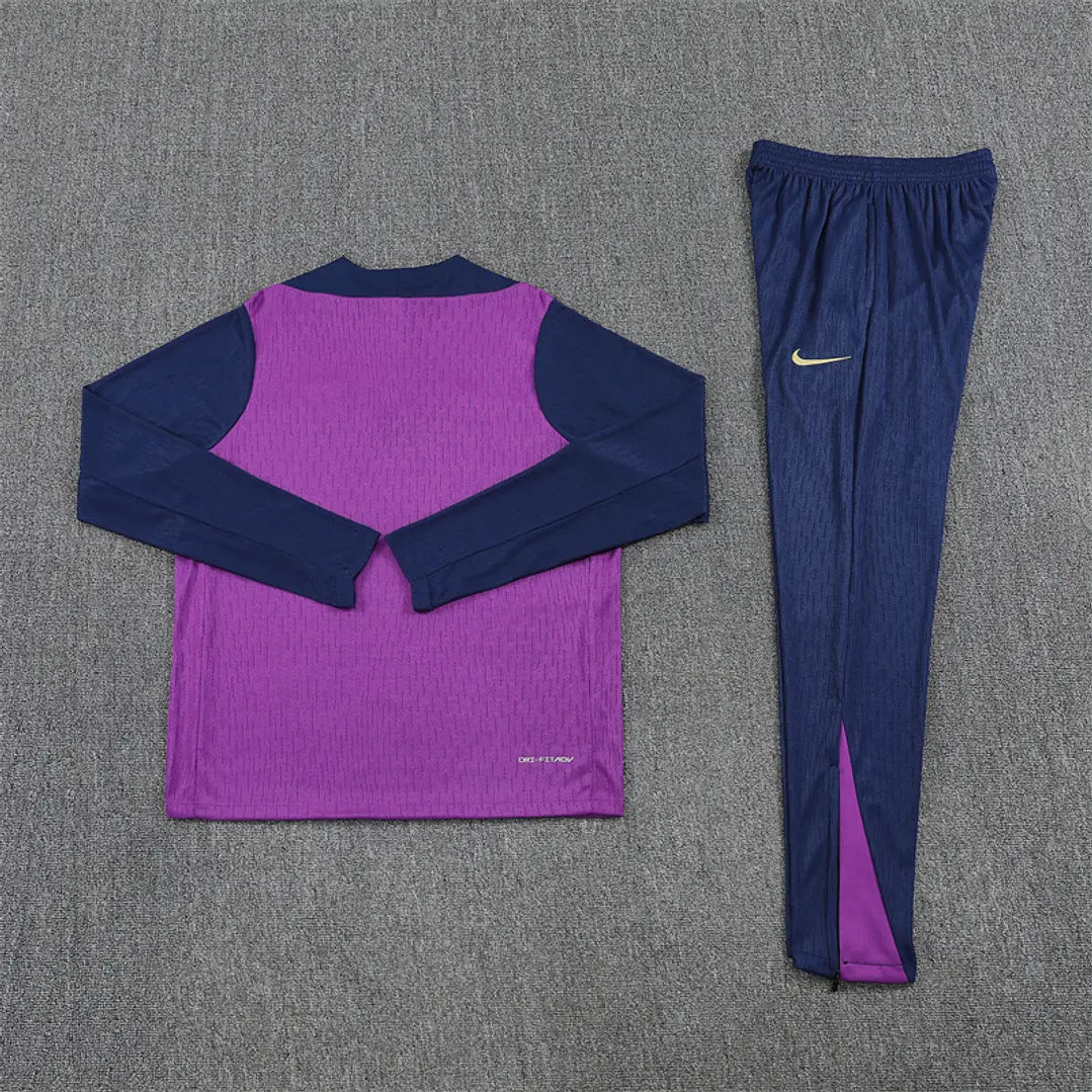 CONJUNTO DE ENTRENAMIENTO BARCELONA 25/26 HALF ZIP – HOMBRE