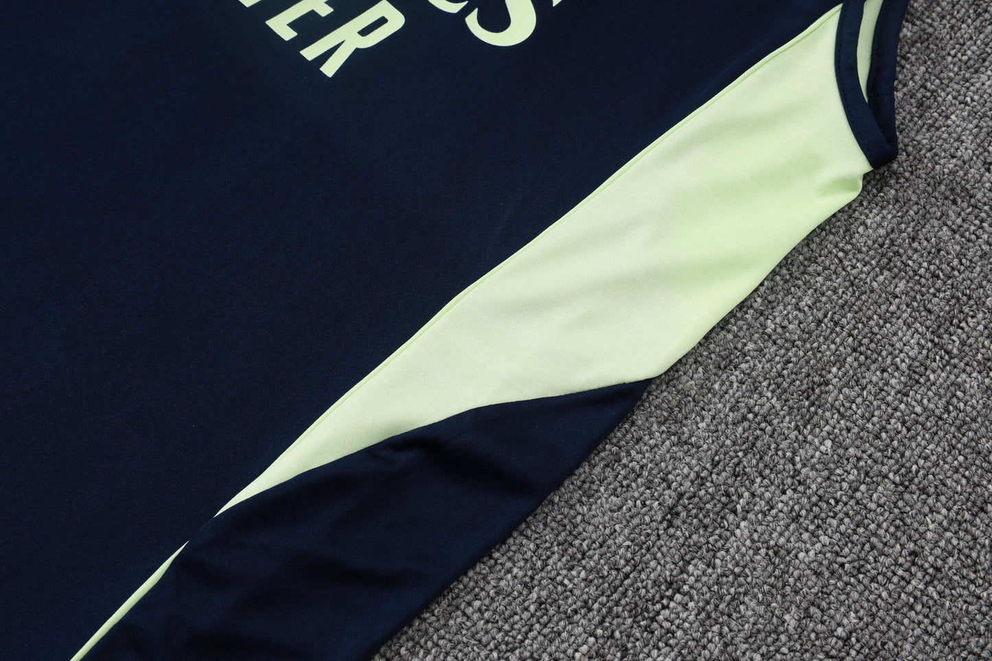 CAMISETA Y PANTALÓN CORTO ENTRENAMIENTO REAL MADRID 25/26