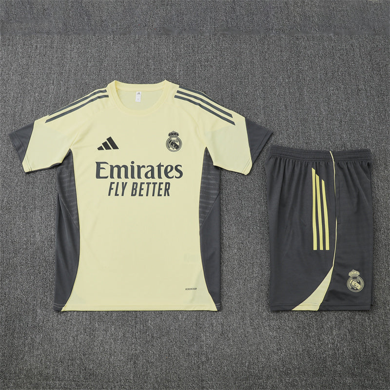 CAMISETA Y PANTALÓN CORTO ENTRENAMIENTO REAL MADRID 25/26