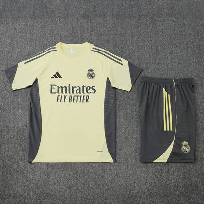 CAMISETA Y PANTALÓN CORTO ENTRENAMIENTO REAL MADRID 25/26