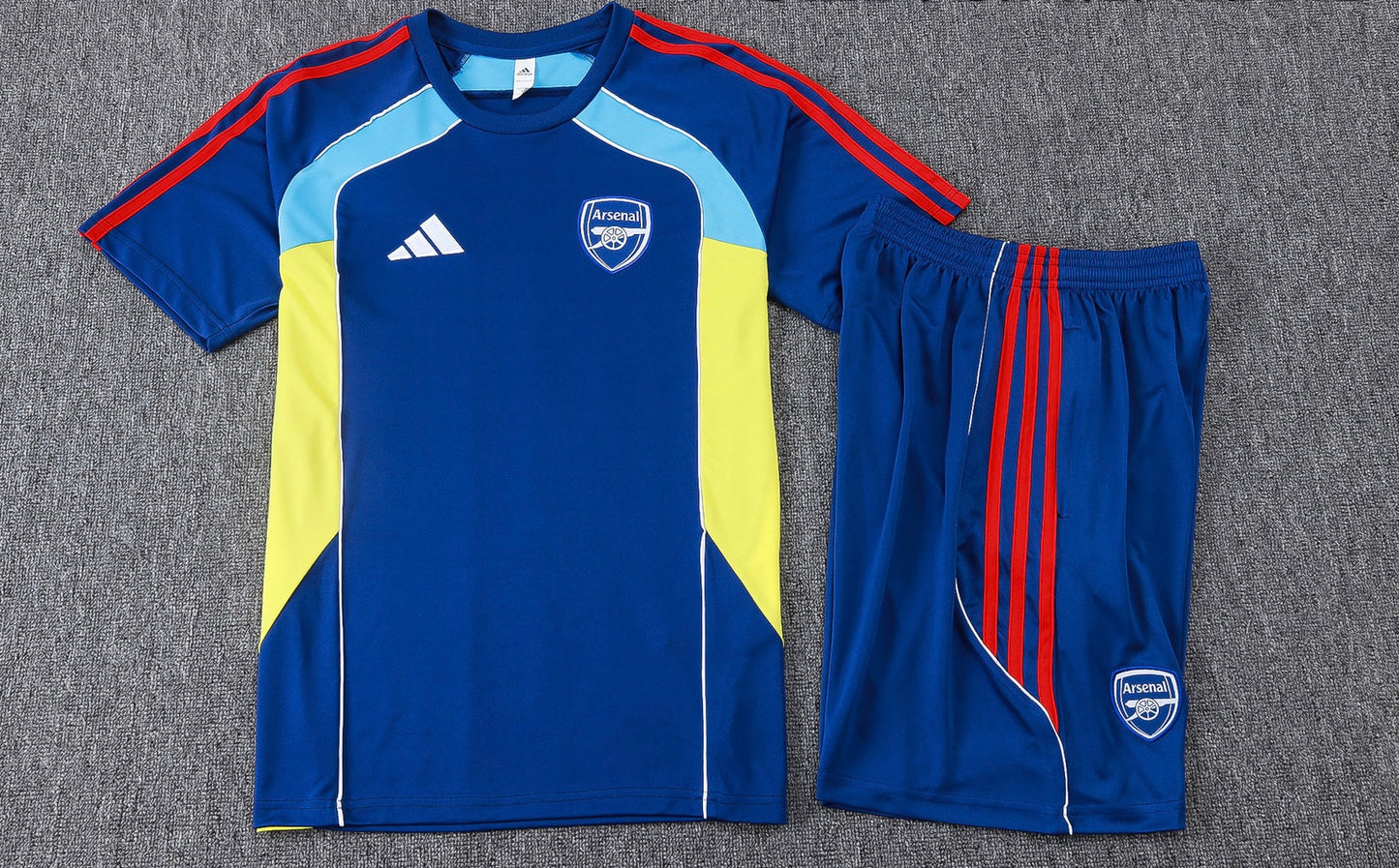 CAMISETA Y PANTALÓN ENTRENAMIENTO ARSENAL 25/26