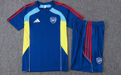 CAMISETA Y PANTALÓN ENTRENAMIENTO ARSENAL 25/26