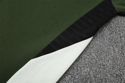 CAMISETA Y PANTALONES CORTOS PARA NIÑO BAYERN 25/26