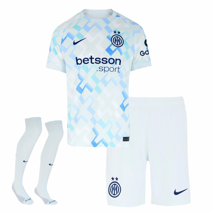 CAMISETA Y PANTALON CORTO PARA NIÑO INTER AWAY 25/26 - CON MEDIAS