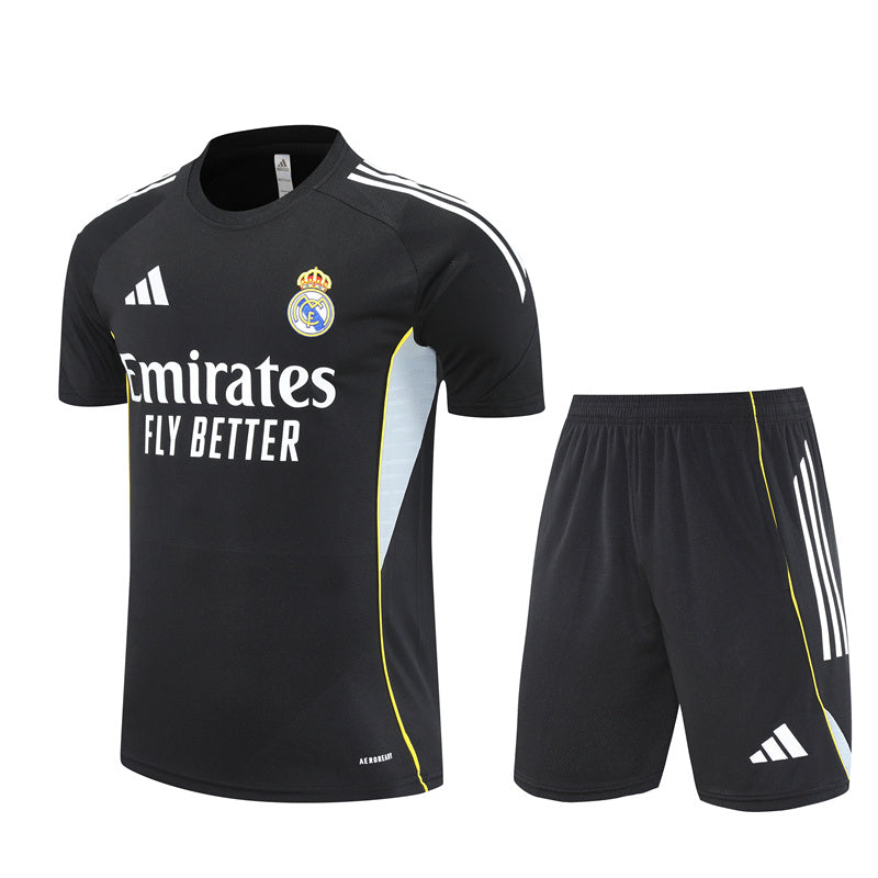 CAMISETA Y PANTALÓN CORTO ENTRENAMIENTO REAL MADRID 25/26
