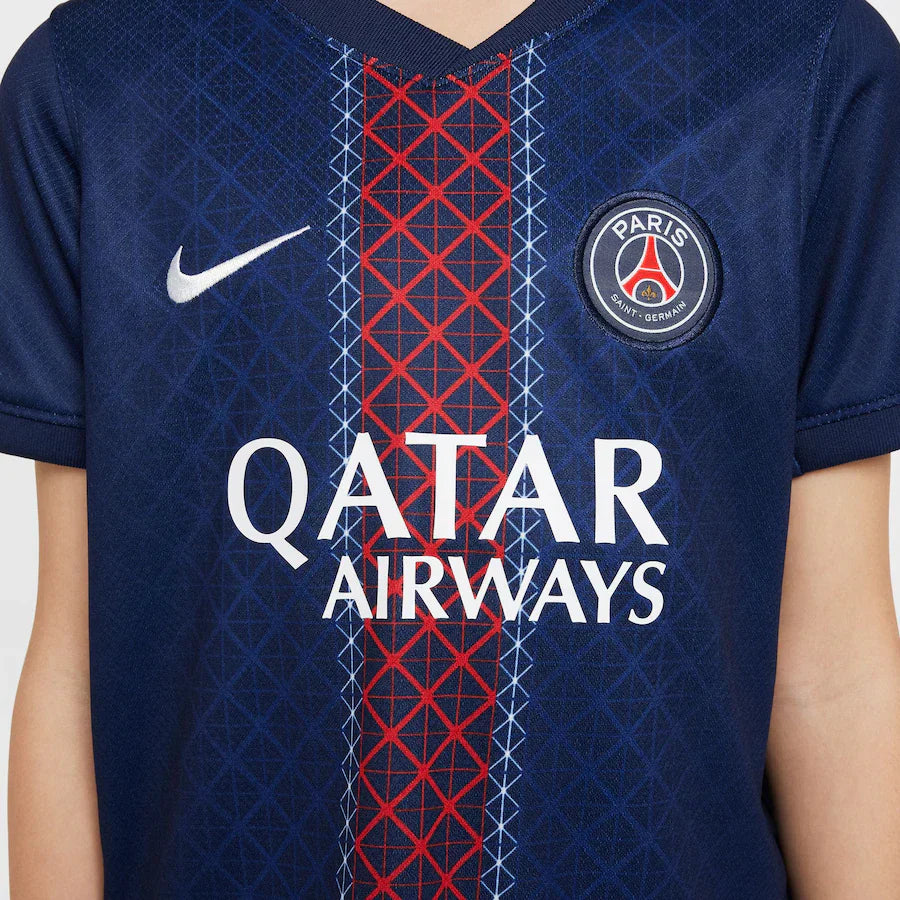CAMISA E PANTALONES CORTOS PARA NIÑOS PSG HOME 25/26 - CON MEDIAS
