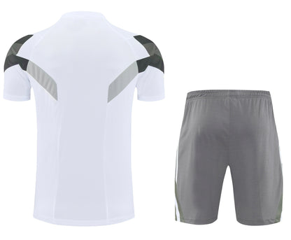CAMISETA Y PANTALÓN CORTO ENTRENAMIENTO REAL MADRID 25/26