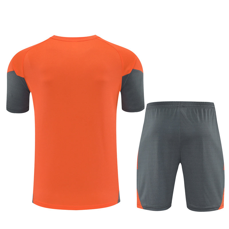 CAMISETA Y PANTALÓN CORTO ENTRENAMIENTO BAYERN 25/26
