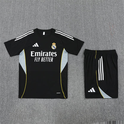 CAMISETA Y PANTALÓN CORTO ENTRENAMIENTO REAL MADRID 25/26
