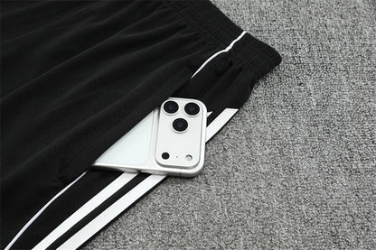 CAMISETA Y PANTALONES CORTOS NIÑOS REAL MADRID MARVEL 25/26