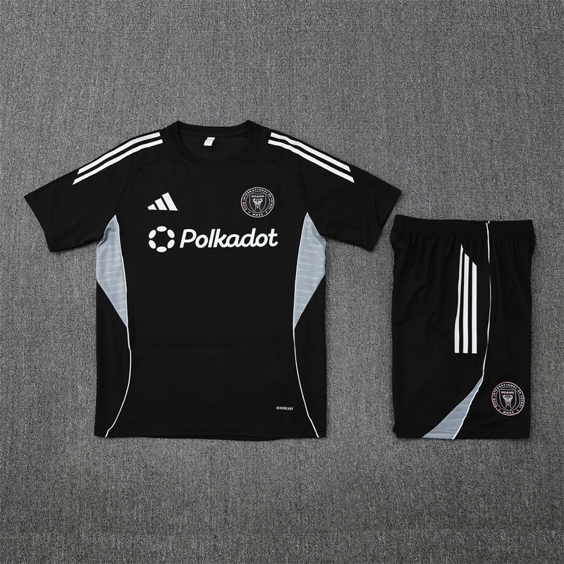 CAMISETA Y PANTALÓN ENTRENAMIENTO INTER MIAMI 25/26