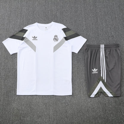 CAMISETA Y PANTALÓN CORTO ENTRENAMIENTO REAL MADRID 25/26