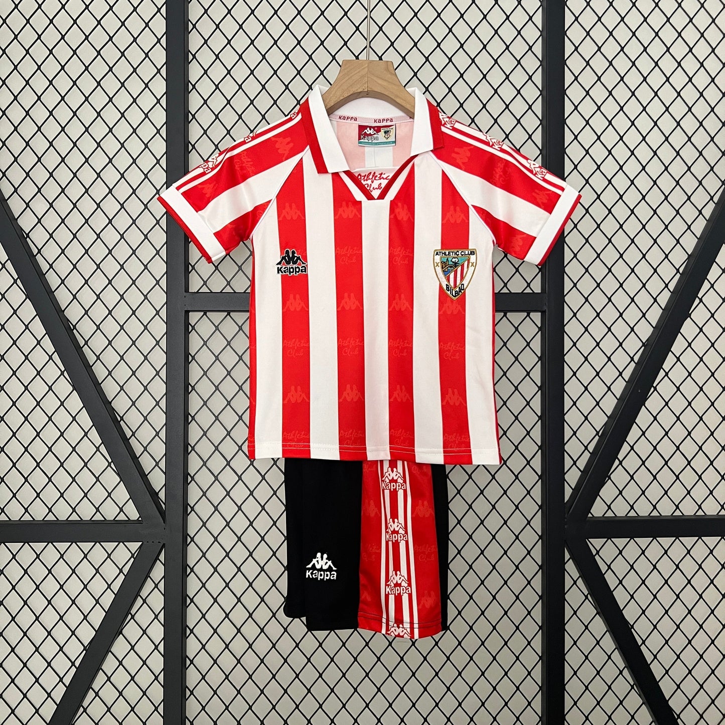 CAMISA E PANTALON CORTO NIÑO ATHLETIC BILBAO HOME RETRO 95/97