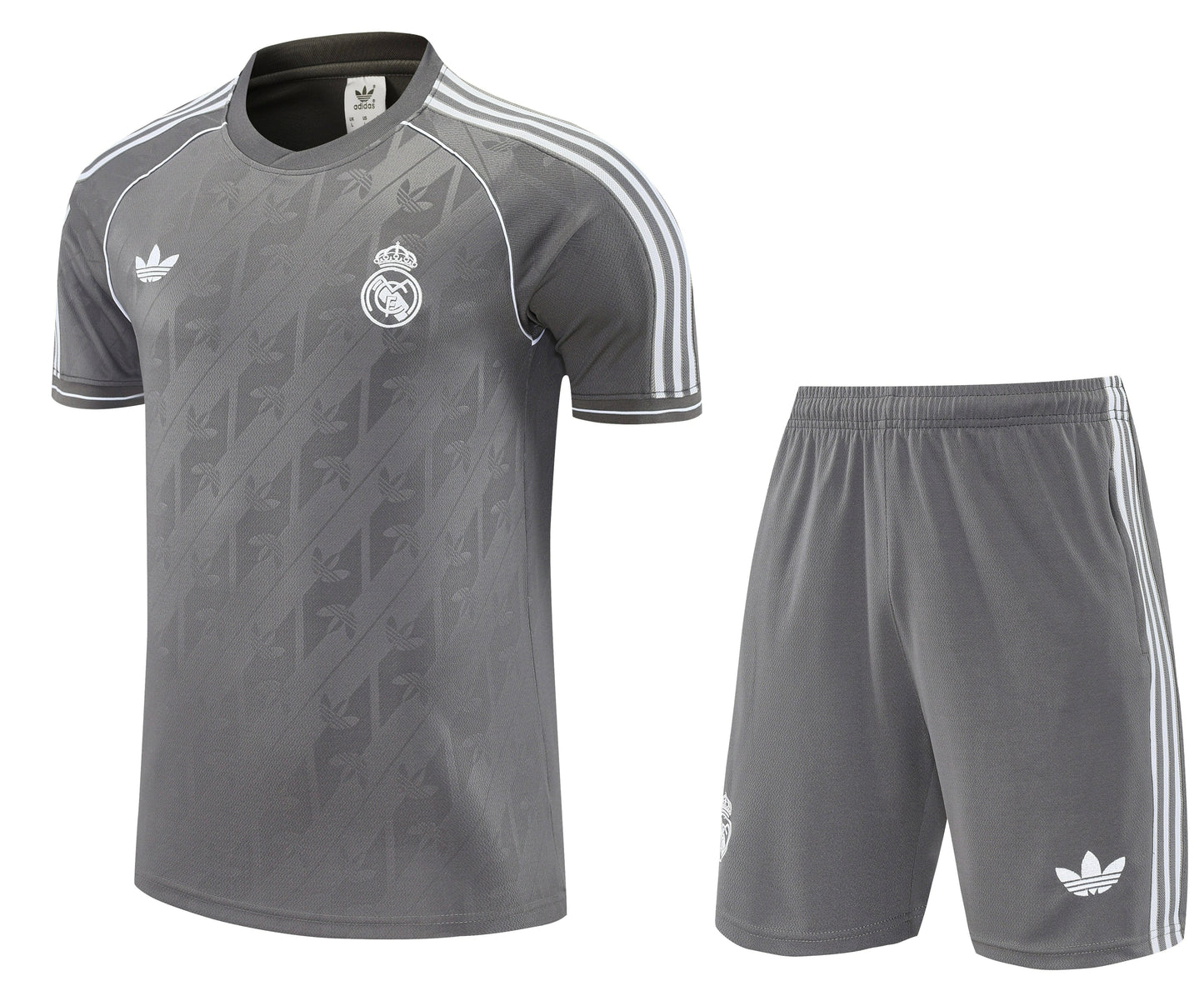 CAMISETA Y PANTALÓN CORTO ENTRENAMIENTO REAL MADRID 25/26