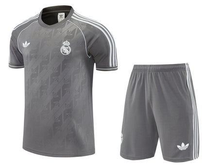 CAMISETA Y PANTALÓN CORTO ENTRENAMIENTO REAL MADRID 25/26