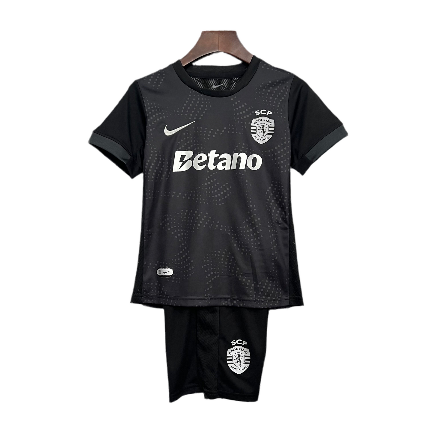 CAMISETA Y PANTANOLES CORTOS NIÑO SPORTING  EDICIÓN ESPECIAL 25/26