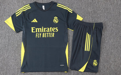 CAMISETA Y PANTALÓN CORTO ENTRENAMIENTO REAL MADRID 25/26