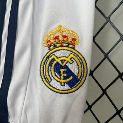 CAMISETA Y PANTALONES CORTOS NIÑOS REAL MADRID HOME RETRO 12/13