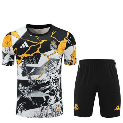 CAMISETA Y PANTALÓN CORTO ENTRENAMIENTO REAL MADRID MARVEL 25/26