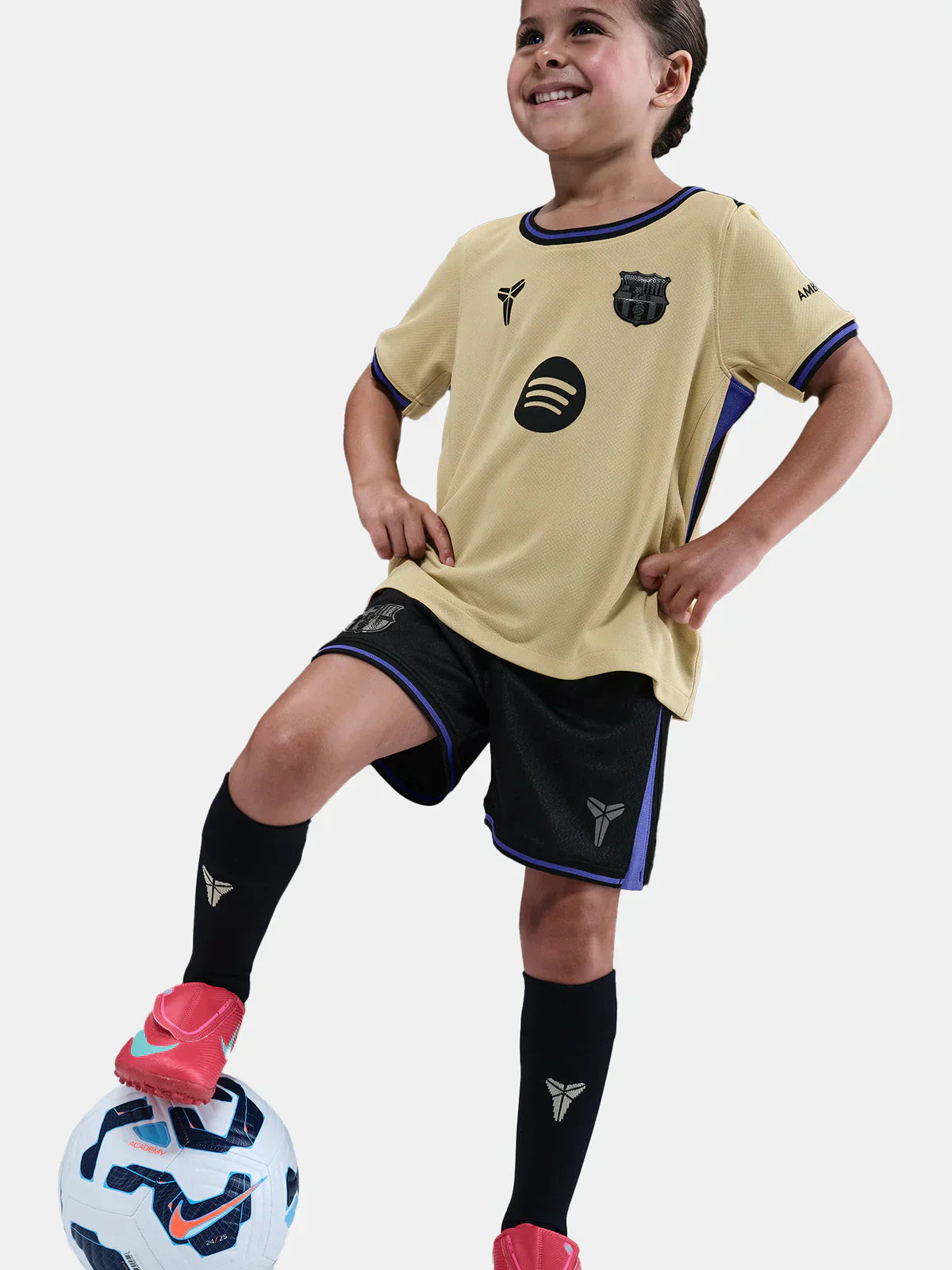 CAMISA E PANTALONES CORTOS PARA NIÑO FC BARCELONA AWAY 25/26 - CON MEDIAS