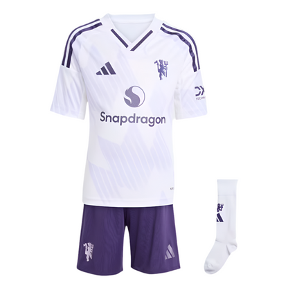 CAMISETA Y PANTALONES CORTOS PARA NIÑO MANCHESTER UNITED AWAY 25/26 - CON MEDIAS