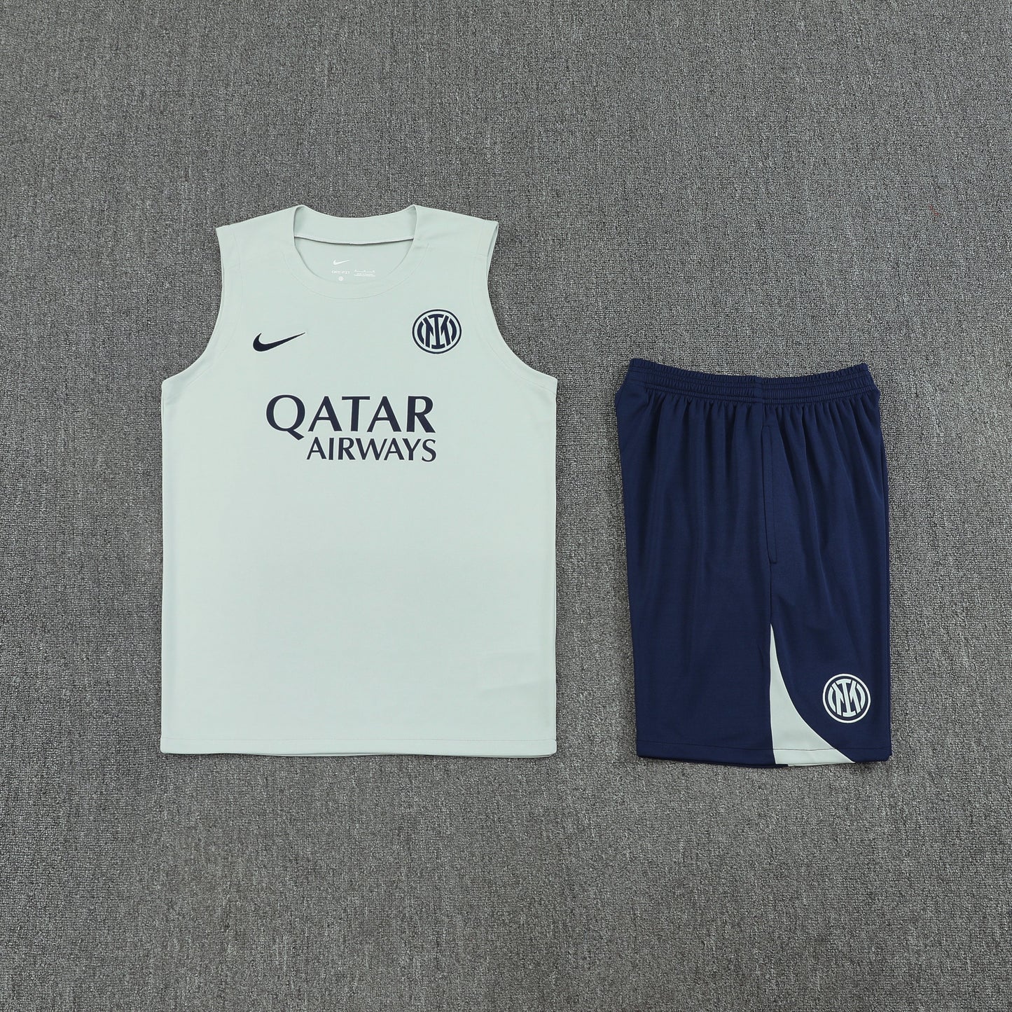 CAMISETA Y PANTALÓN CORTO ENTRENAMIENTO INTER 25/26