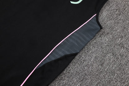 CAMISETA Y PANTALÓN CORTO ENTRENAMIENTO JUVENTUS 25/26