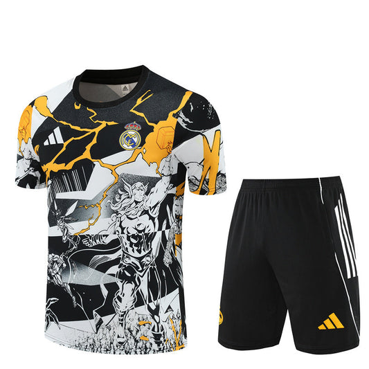 CAMISETA Y PANTALONES CORTOS NIÑOS REAL MADRID MARVEL 25/26