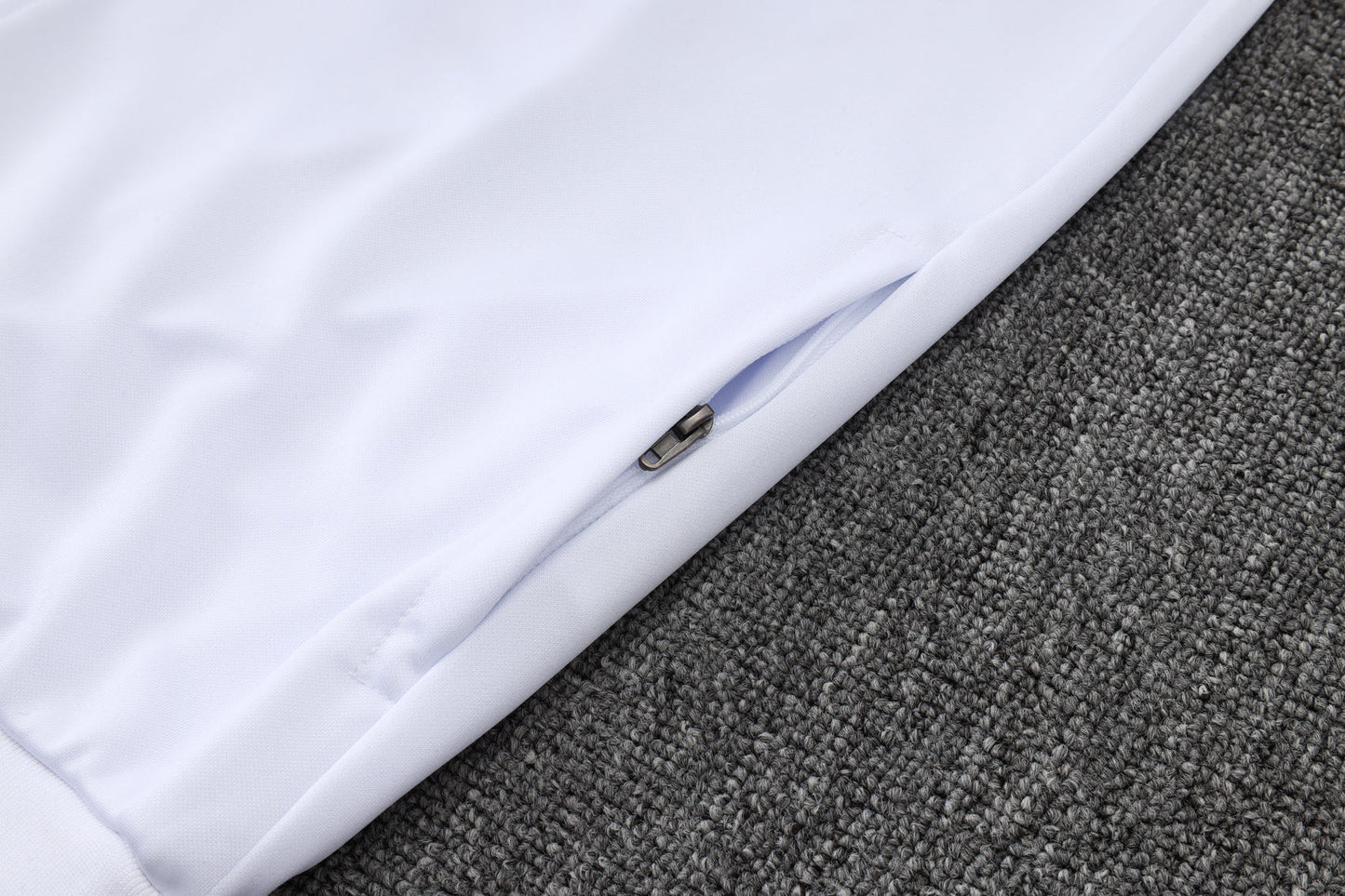 CHANDAL NIÑO REAL MADRID 25/26