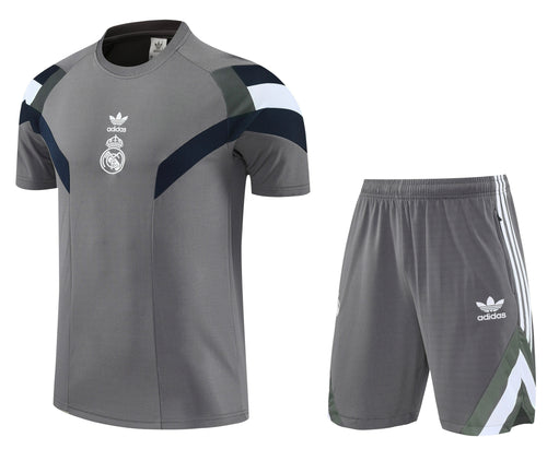 CAMISETA Y PANTALÓN CORTO ENTRENAMIENTO REAL MADRID 25/26