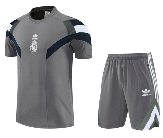 CAMISETA Y PANTALÓN CORTO ENTRENAMIENTO REAL MADRID 25/26