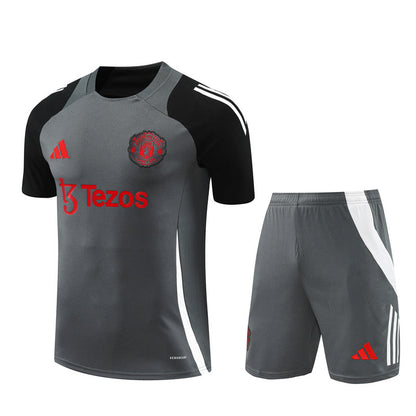 CAMISETA Y PANTALONES CORTOS PARA NIÑO MANCHESTER UNITED 24/25