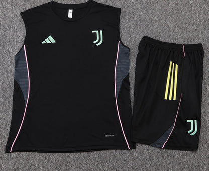 CAMISETA Y PANTALÓN CORTO ENTRENAMIENTO JUVENTUS 25/26