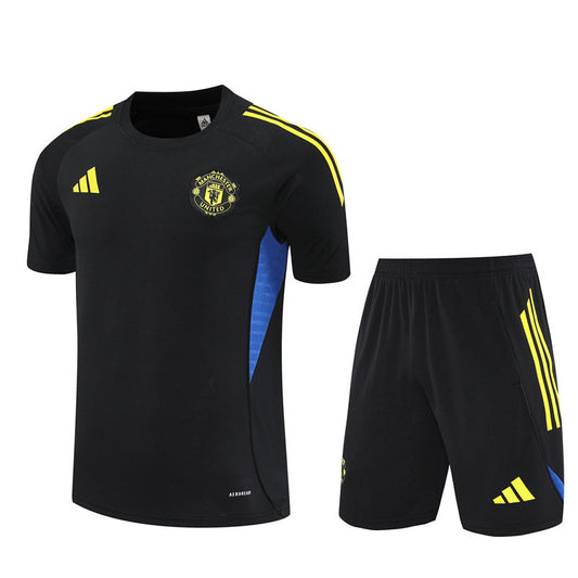 CAMISETA Y PANTALÓN ENTRENAMIENTO MANCHESTER UNITED 25/26