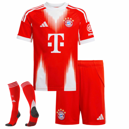 CAMISETA Y PANTALONES CORTOS PARA NIÑOS BAYERN DE MÚNICH HOME 25/26 - CON MEDIAS