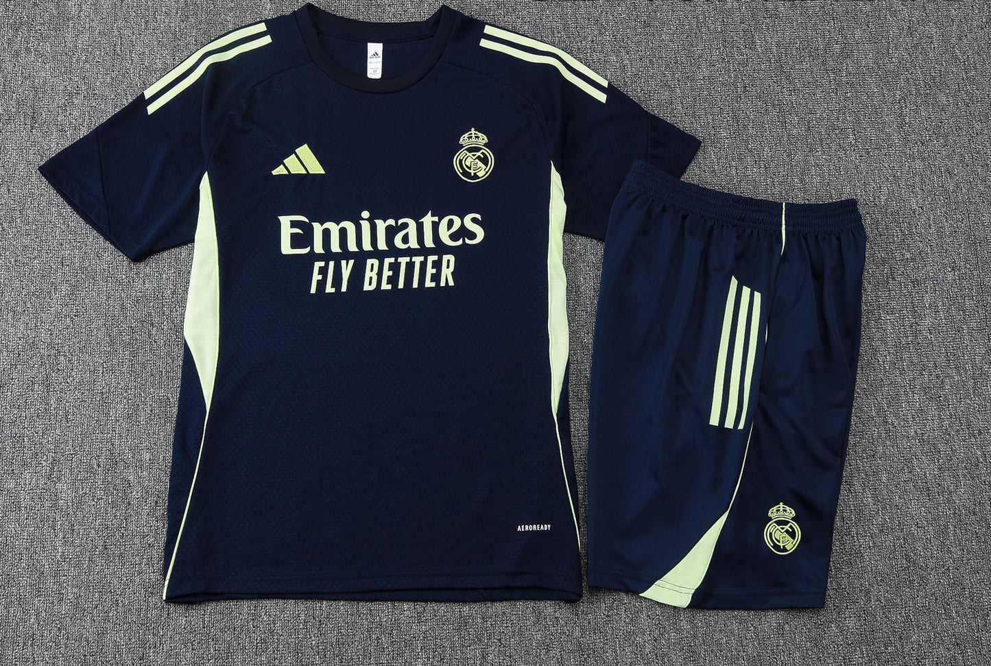 CAMISETA Y PANTALÓN CORTO ENTRENAMIENTO REAL MADRID 25/26