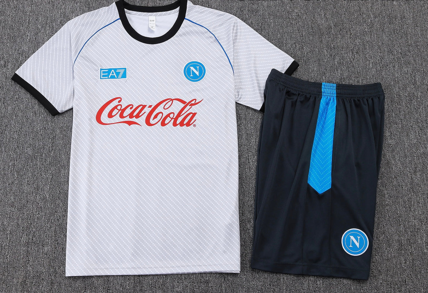 CAMISETA Y PANTALON CORTO PARA NIÑO NAPOLI 25/26