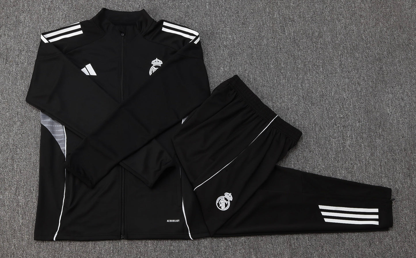 CHANDAL NIÑO REAL MADRID 25/26