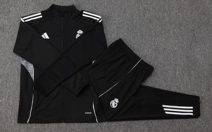 CHANDAL NIÑO REAL MADRID 25/26