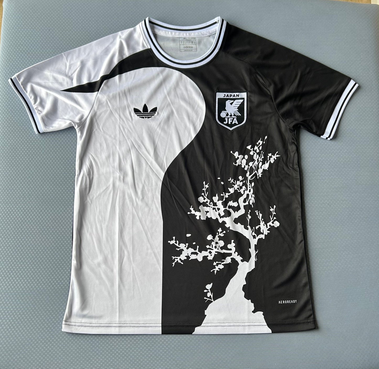 CAMISETA JAPON EDICIÓN ESPECIAL DRAGON BALL 25/26