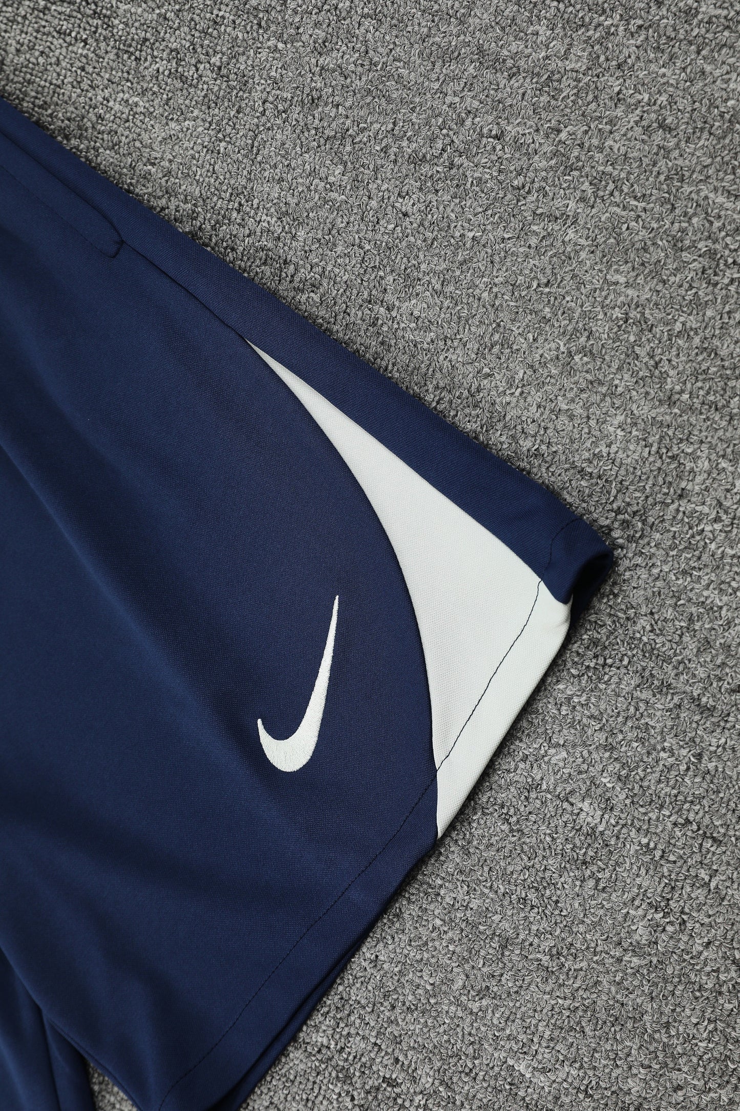 CAMISETA Y PANTALÓN CORTO ENTRENAMIENTO INTER 25/26