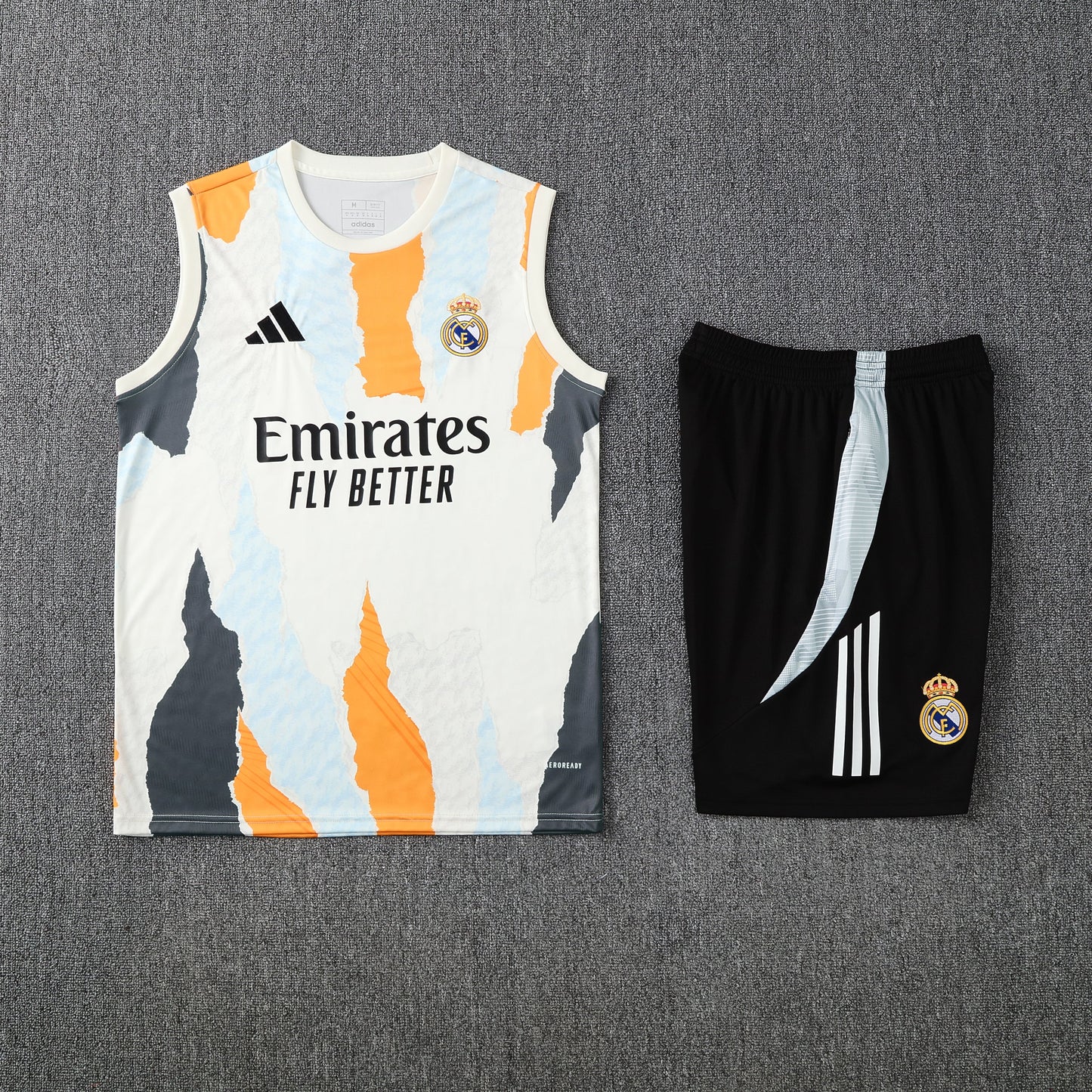 CAMISETA Y PANTALÓN CORTO ENTRENAMIENTO REAL MADRID 25/26